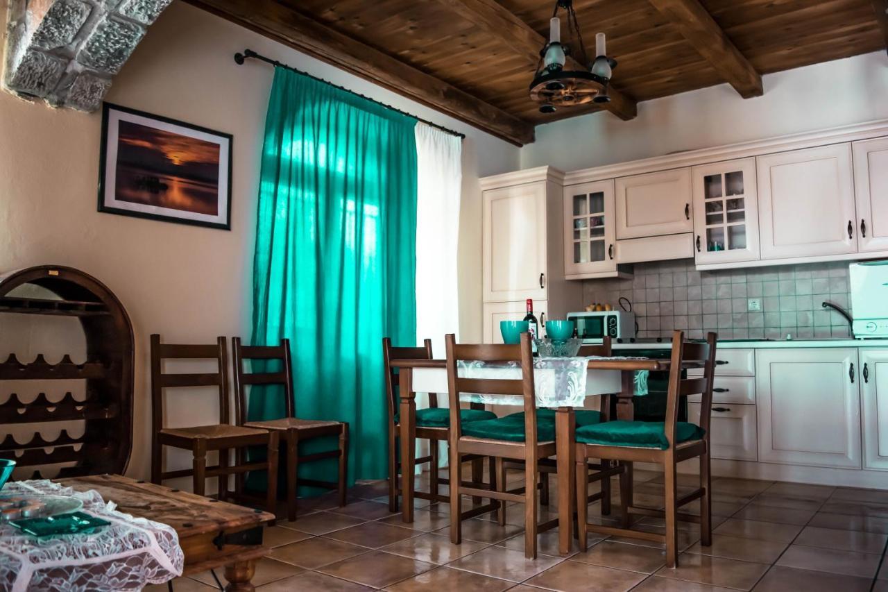 Niriides Villas Old Listing Hersonissos  Bagian luar foto