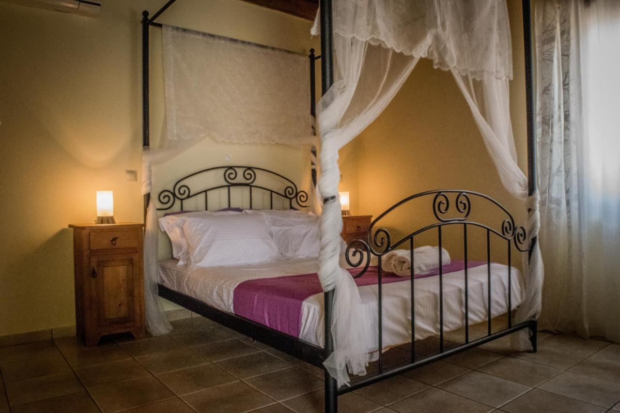 Niriides Villas Old Listing Hersonissos  Bagian luar foto