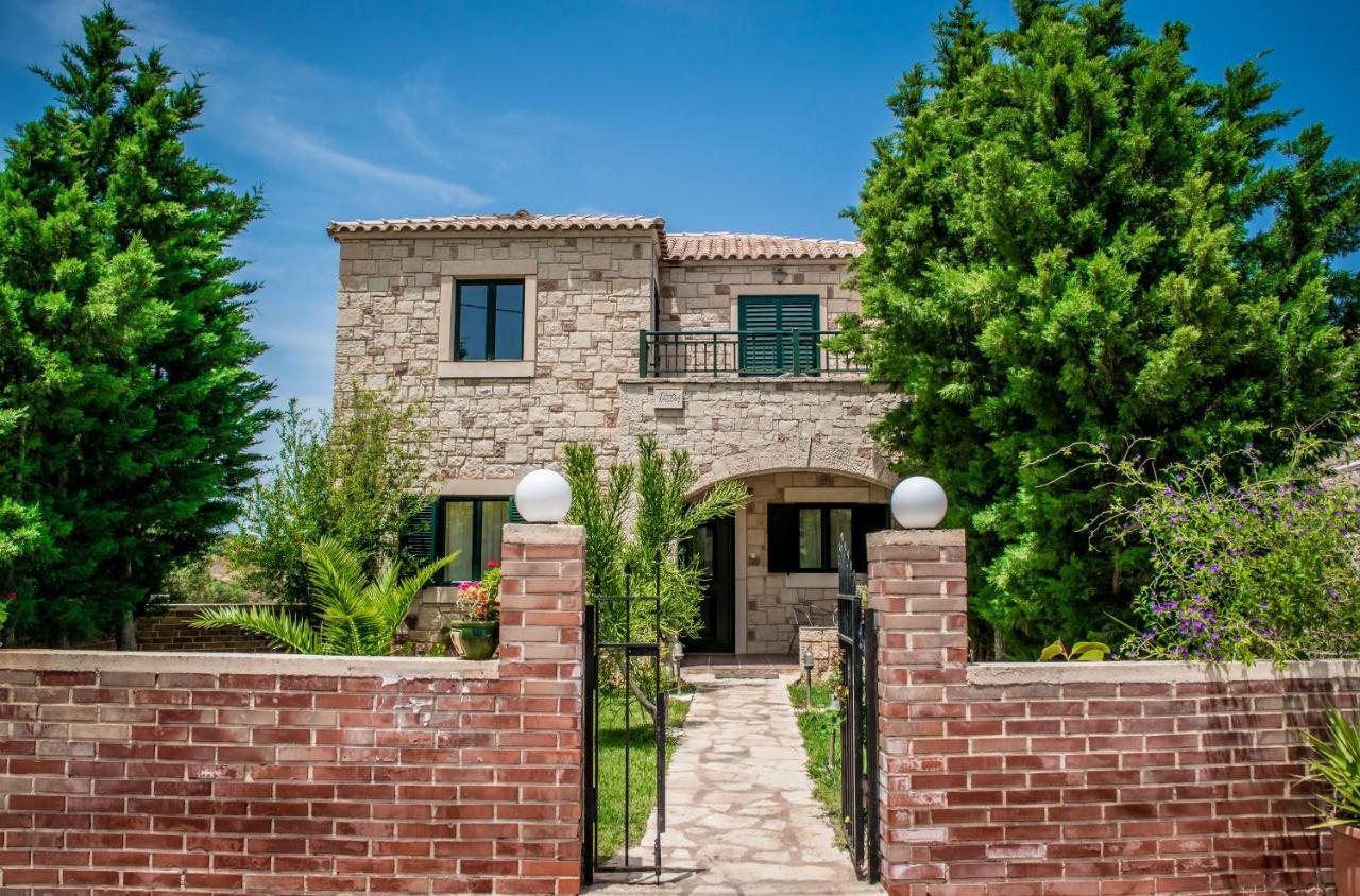 Niriides Villas Old Listing Hersonissos  Bagian luar foto