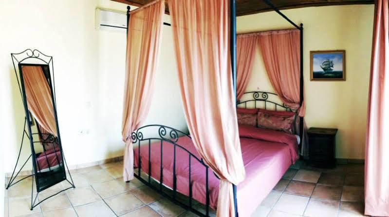 Niriides Villas Old Listing Hersonissos  Bagian luar foto