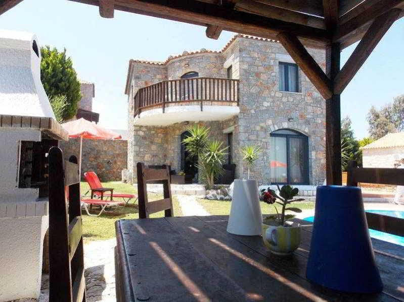 Niriides Villas Old Listing Hersonissos  Bagian luar foto